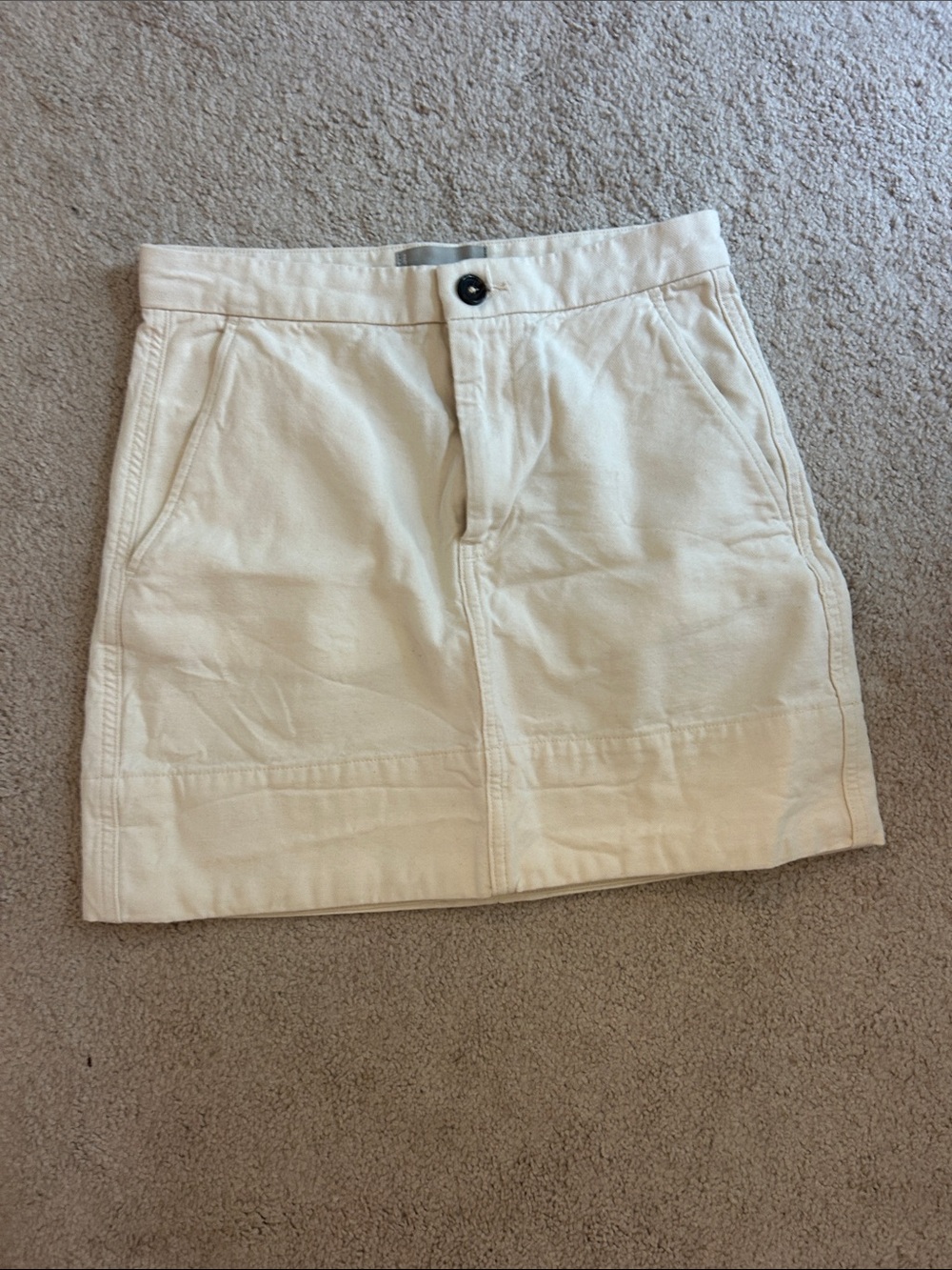 Everlane Cream Cotton Mini Skirt with Front Pockets